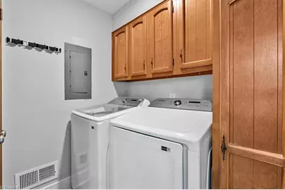 904 Pebble Drive, Greensboro, NC 27410 - Photo 17