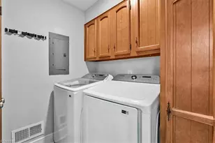 904 Pebble Dr, Greensboro, NC 27410 - Photo 17