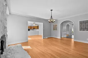 904 Pebble Dr, Greensboro, NC 27410 - Photo 9