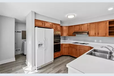 904 Pebble Drive, Greensboro, NC 27410 - Photo 13