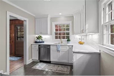 2413 Walker Avenue, Winston-Salem, NC 27103 - Photo 9