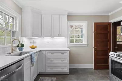 2413 Walker Avenue, Winston-Salem, NC 27103 - Photo 11