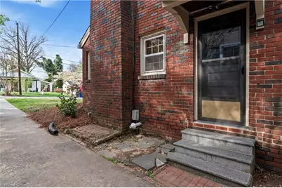 2413 Walker Avenue, Winston-Salem, NC 27103 - Photo 23