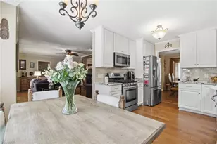 1515 Holly Cir, Wilkesboro, NC 28697 - Photo 5