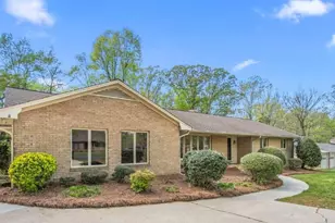 210 N Gurney St, Burlington, NC 27215 - Photo 1