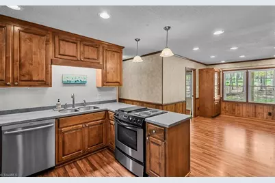 1905 Glenn Drive, Reidsville, NC 27320 - Photo 15