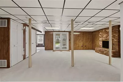 1011 Greenhurst Road, Winston-Salem, NC 27104 - Photo 31