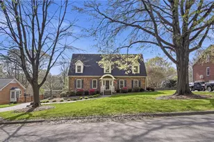 1011 Greenhurst Rd, Winston-Salem, NC 27104 - Photo 3