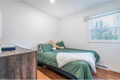 747 N Clodfelter Road, High Point, NC 27265 - Photo 11