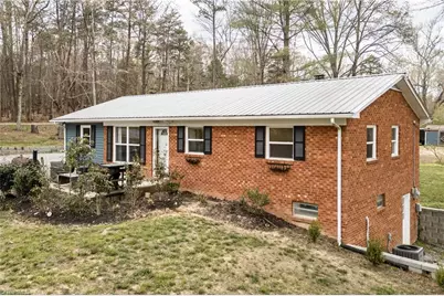 747 N Clodfelter Road, High Point, NC 27265 - Photo 3