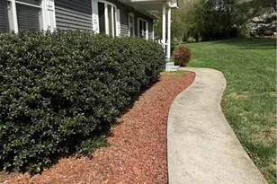 308 Berry Mountain Dr, Wilkesboro, NC 28697 - Photo 5