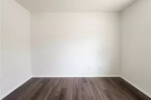 1447 E Sedgefield Dr, Winston-Salem, NC 27107 - Photo 9