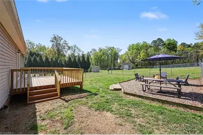 126 Camino Drive, Thomasville, NC 27360 - Photo 25