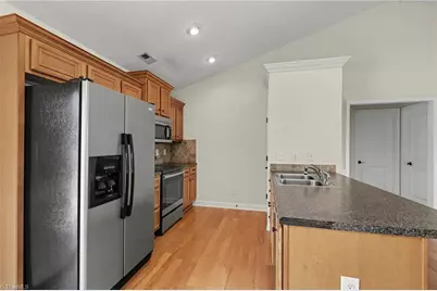 126 Camino Drive, Thomasville, NC 27360 - Photo 11