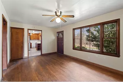 6111 Phelps Circle, Winston-Salem, NC 27105 - Photo 5