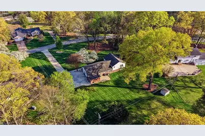 2005 Hunterwoods Drive, High Point, NC 27265 - Photo 37