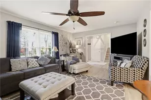 2005 Hunterwoods Dr, High Point, NC 27265 - Photo 7