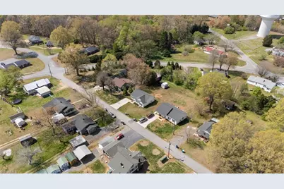 124 Filmore Street, Yadkinville, NC 27055 - Photo 29