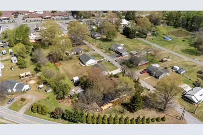 124 Filmore Street, Yadkinville, NC 27055 - Photo 25