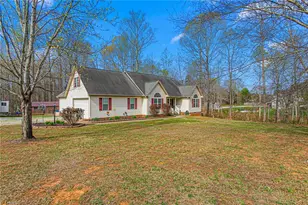 4619 Plantation Manor Dr, Randleman, NC 27317 - Photo 5