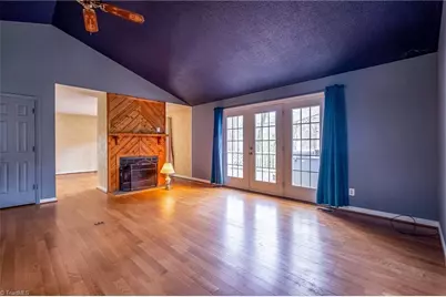 2021 Warwickshire Drive, Greensboro, NC 27455 - Photo 5