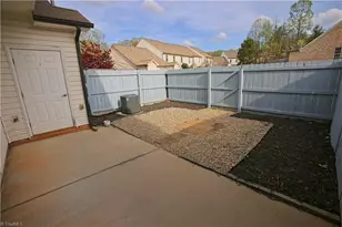 6 Viburnum Ln, Greensboro, NC 27455 - Photo 13