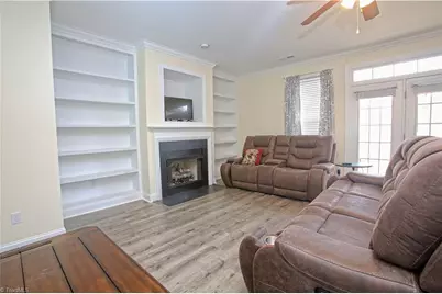 6 Viburnum Lane, Greensboro, NC 27455 - Photo 3