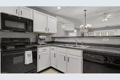 3710 Cotswold Avenue #Z, Greensboro, NC 27410 - Photo 13