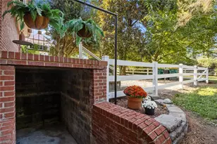 502 W Hunter St, Madison, NC 27025 - Photo 37