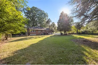 502 W Hunter Street, Madison, NC 27025 - Photo 3