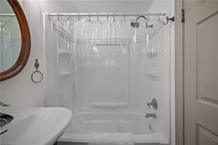 502 W Hunter St, Madison, NC 27025 - Photo 21