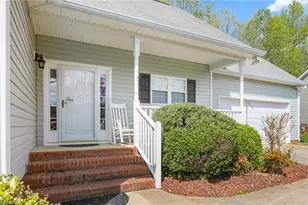 213 Drake Ln, Mebane, NC 27302 - Photo 7