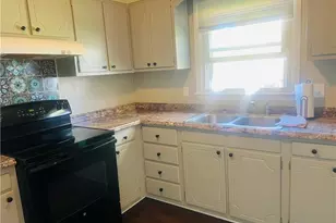 236 Badgett Ave, Mount Airy, NC 27030 - Photo 5