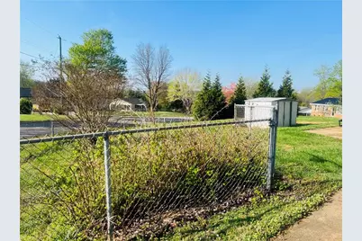236 Badgett Avenue, Mount Airy, NC 27030 - Photo 3