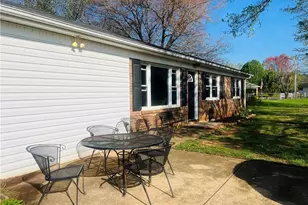 236 Badgett Ave, Mount Airy, NC 27030 - Photo 7