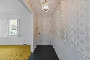 403 Eden Ct, Graham, NC 27253 - Photo 5