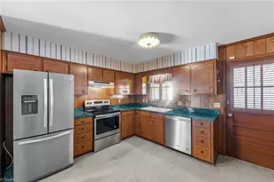 403 Eden Ct, Graham, NC 27253 - Photo 9