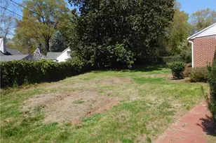 2825 Windsor Rd, Winston-Salem, NC 27104 - Photo 5