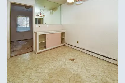 1420 Waybridge Lane, Winston-Salem, NC 27103 - Photo 9