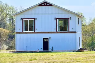 322 Layell Rd, Elkin, NC 28621 - Photo 5