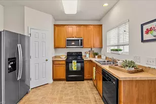 6886 Derby Run Dr, Whitsett, NC 27377 - Photo 7