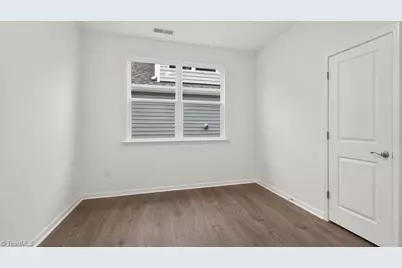 304 Sefton Drive, Jamestown, NC 27282 - Photo 7