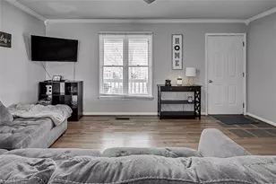 302 Trollinger St, Randleman, NC 27317 - Photo 3