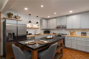 1120 Rustic Rd, Greensboro, NC 27410 - Photo 15