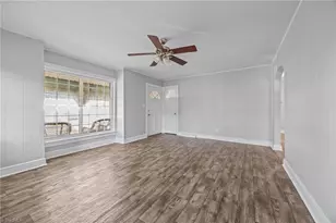 108 Markham St, Burlington, NC 27215 - Photo 9