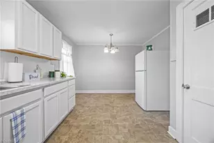 108 Markham St, Burlington, NC 27215 - Photo 13