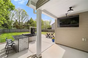 6125 Sundown Dr, Greensboro, NC 27410 - Photo 9