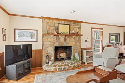 5639 Bassford Court, Winston-Salem, NC 27104 - Photo 9