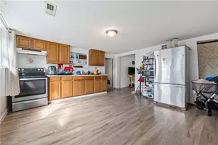 366 Brooks Rd, Reidsville, NC 27320 - Photo 7