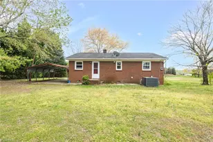 8140 Haw River Rd, Kernersville, NC 27284 - Photo 27